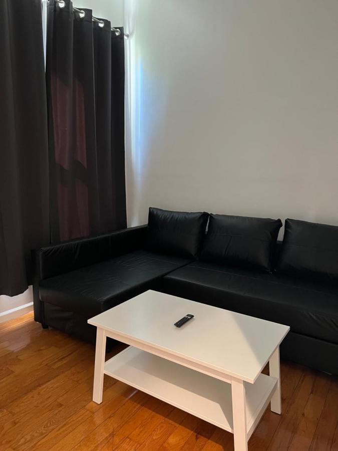 Adorable 2 Bedroom Apartment With Free Street Parking Чикаго Екстер'єр фото