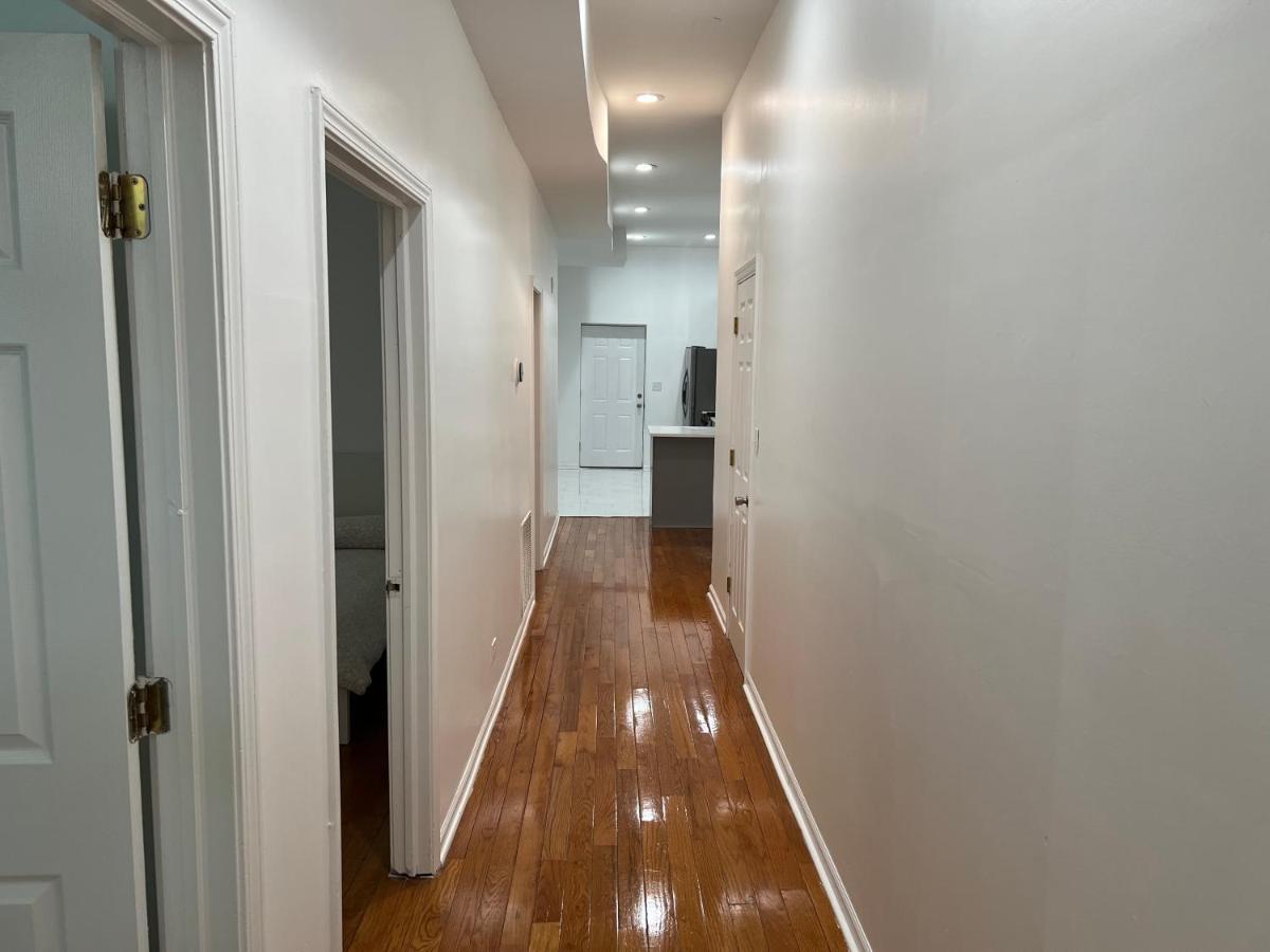 Adorable 2 Bedroom Apartment With Free Street Parking Чикаго Екстер'єр фото