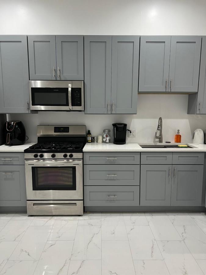 Adorable 2 Bedroom Apartment With Free Street Parking Чикаго Екстер'єр фото